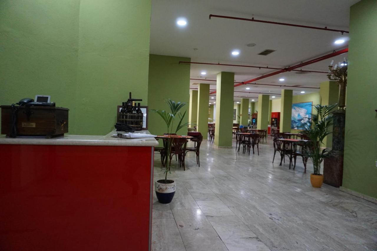 Apartamentos Piramides Плая де лас Америкас Екстериор снимка